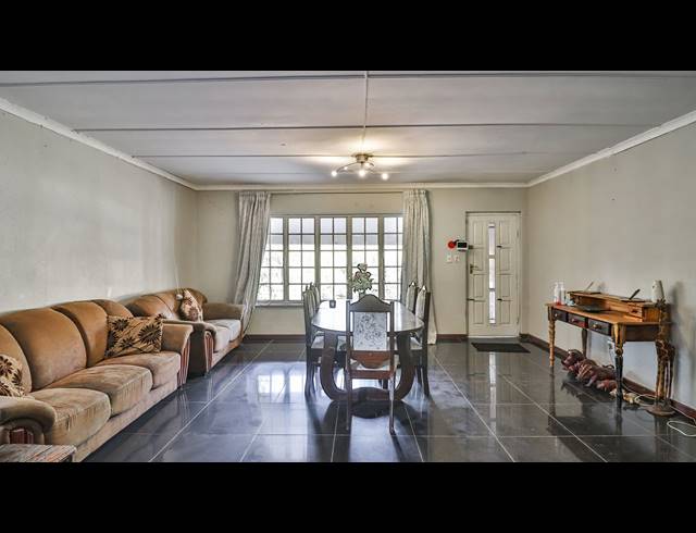 3 BEDROOM HOUSE FOR SALE IN BOUGHTON